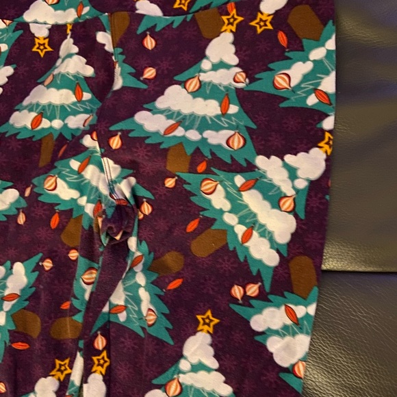 LuLaRoe leggings with holiday tree design - Picture 2 of 6